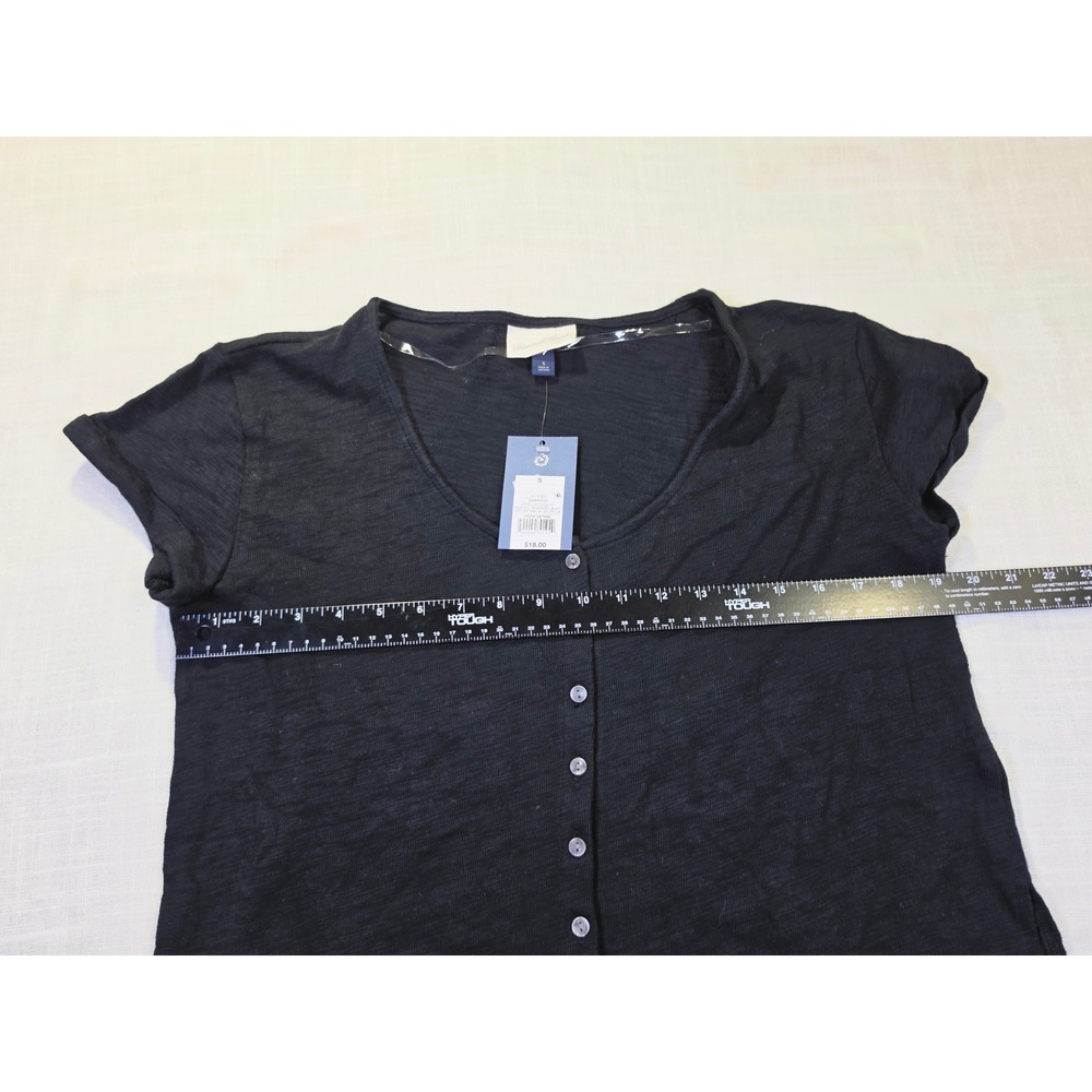 Universal Thread Black Button Front Short Sleeve Top Scoop Neck Minimalist Small